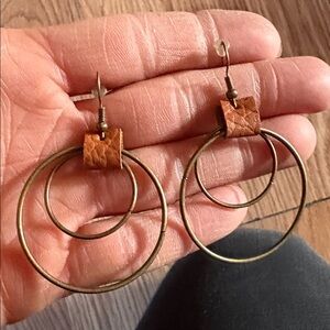 WESTERN BRONZE LIGHT BROWN LEATHER DOUBLE HOOPED HOOK 2.3" EARRINGS